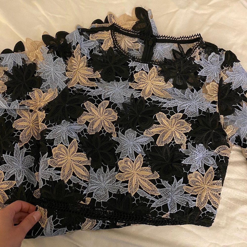 MINUET LACE COCKTAIL DRESS SIZE S NWT